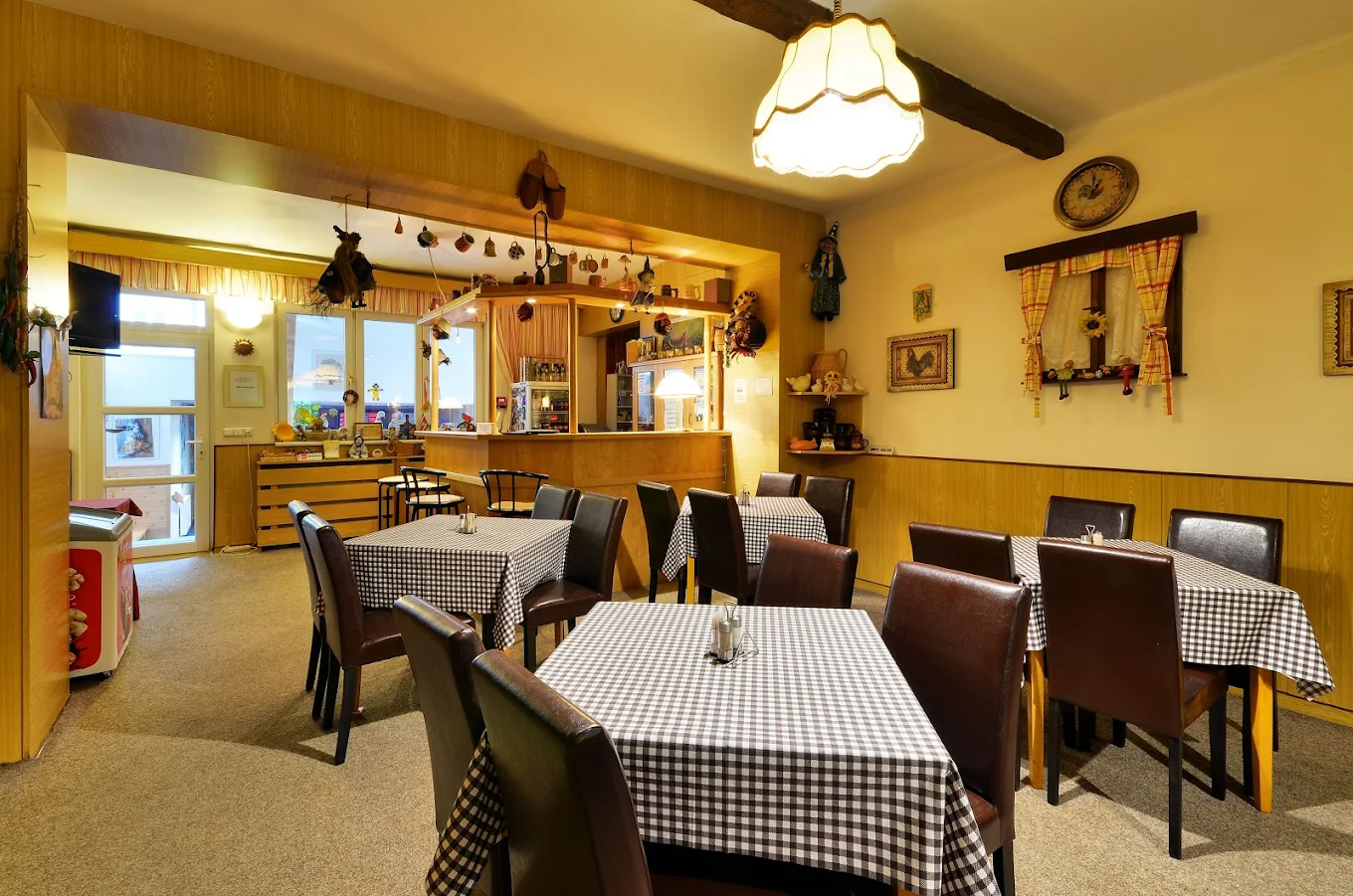 Penzion-mostar_recepce a bar